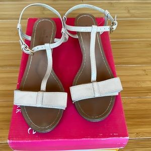 Kate Spade beige patent leather sandals - size 6.5